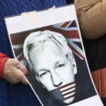 Julian Assange inizia l’ultima battaglia legale per evitare l’estradizione negli Stati Uniti